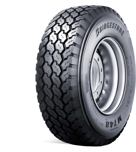 Bridgestone M748 EVO trailerdäck för lastbil, snett framifrån