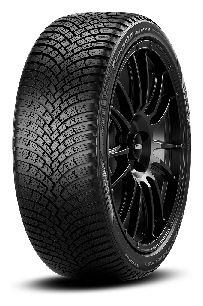 Pirelli Cinturato Winter 3 friktionsdäck för personbil och crossover, snett framifrån